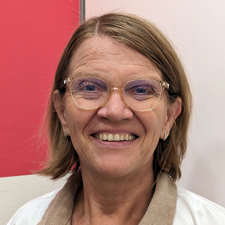 Angelika-besser Angelika Ernst, Wittelsbacher Apotheke