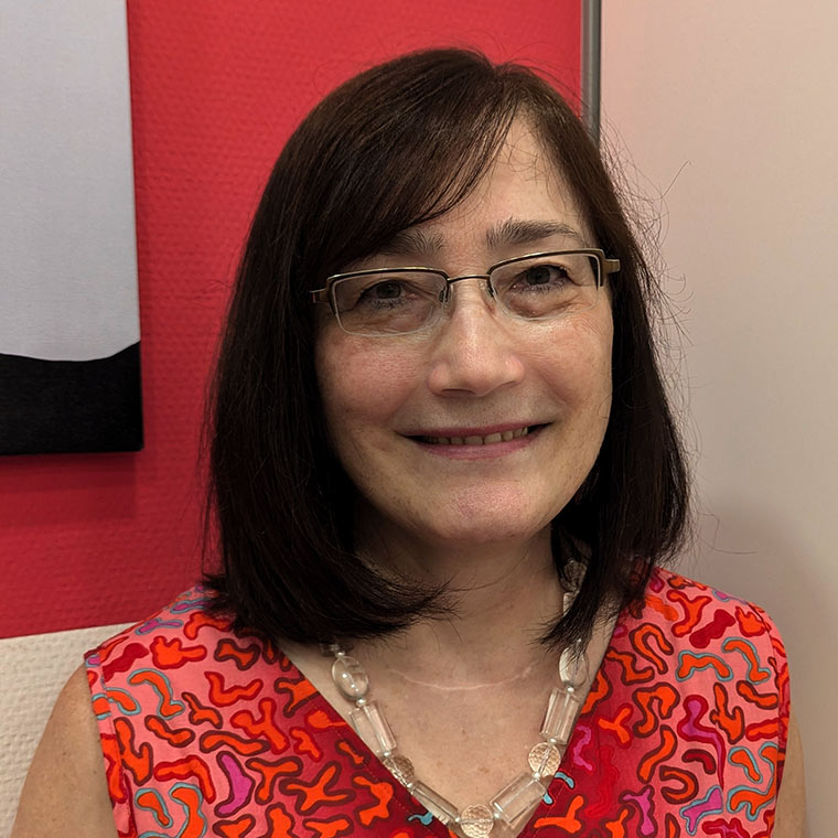 Gudrun-(1) Elke Aug, Wittelsbacher Apotheke